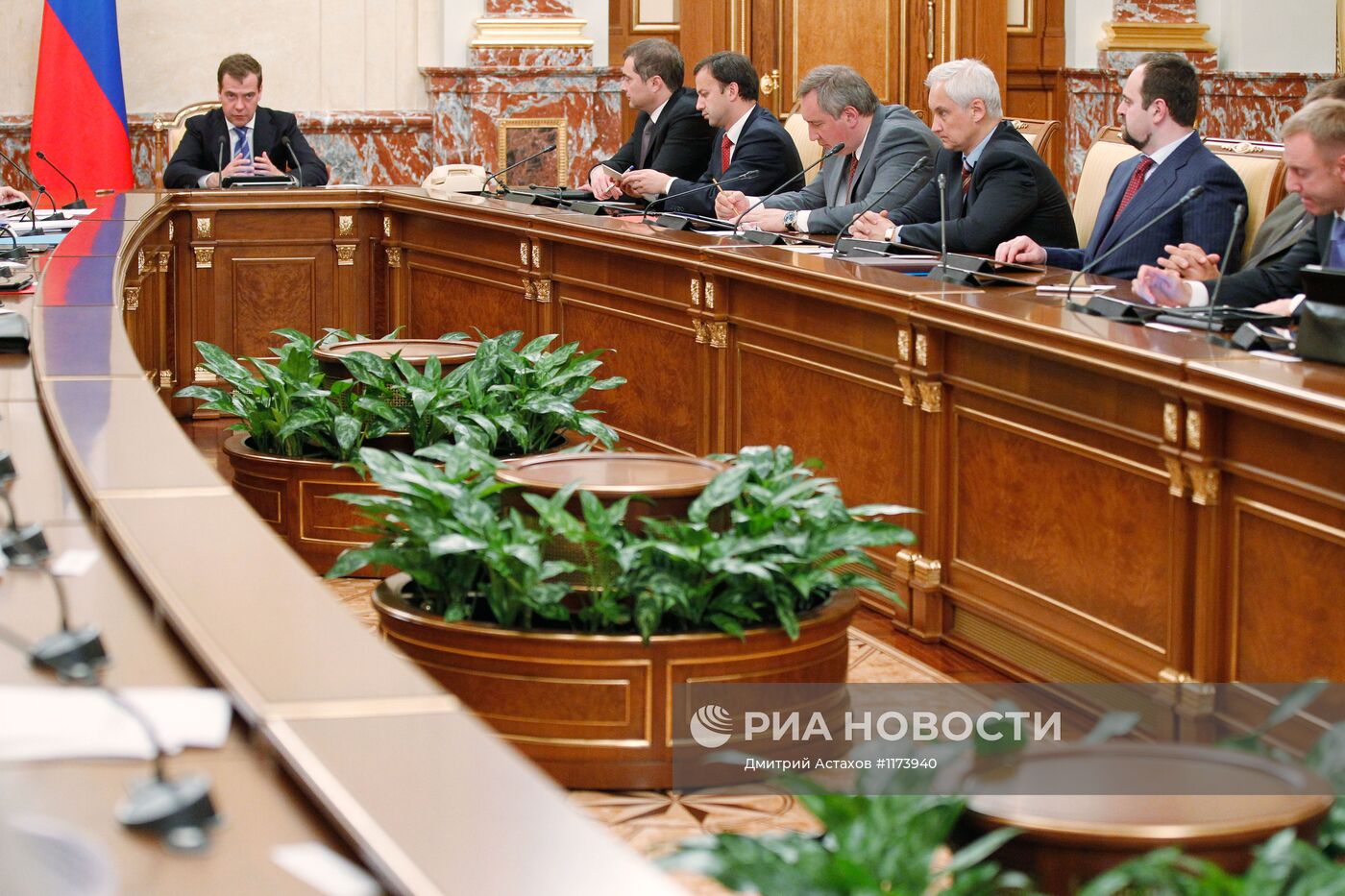 Д.Медведев проводит заседание правительства РФ