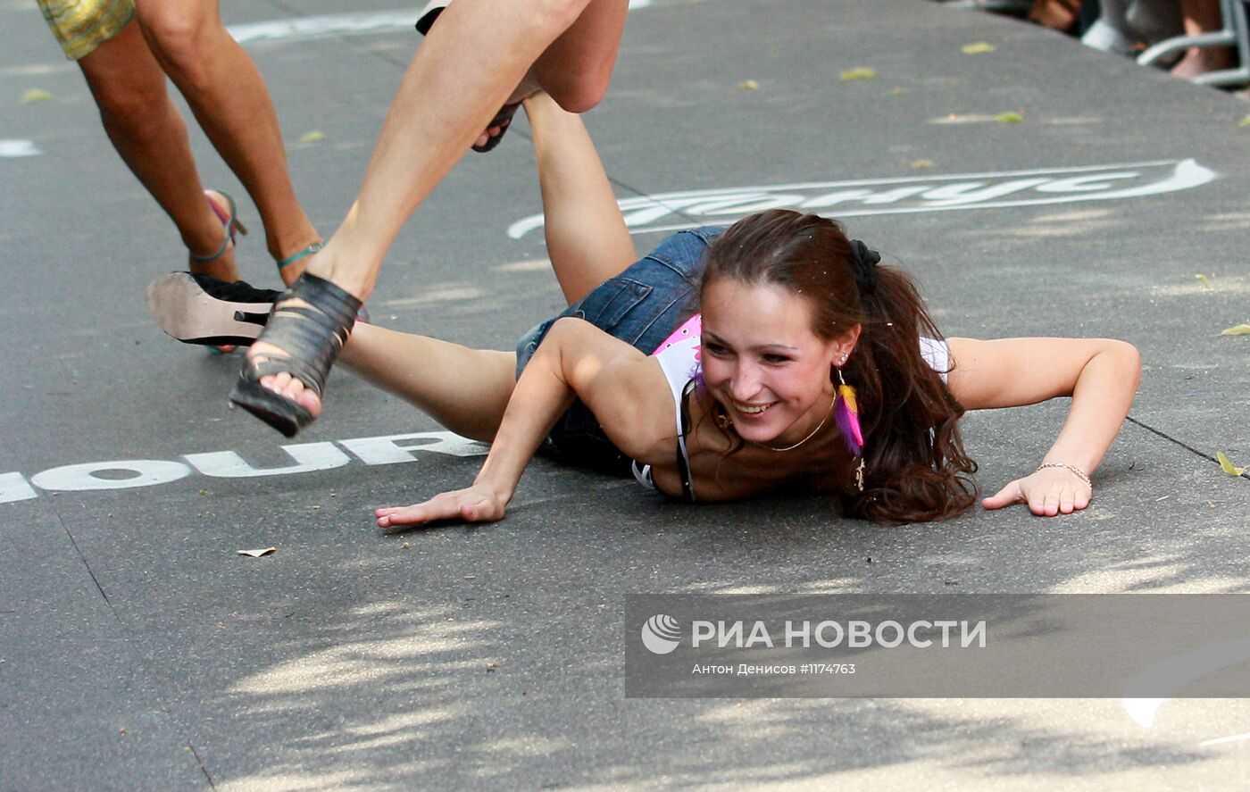 "Забег на шпильках 2012" в Москве
