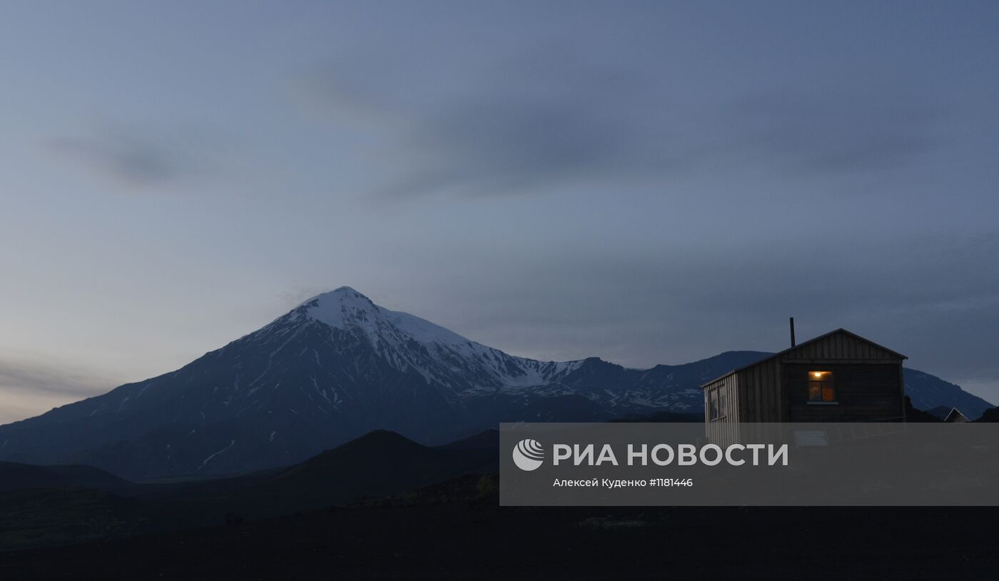 Работа вулканологов в районе БТТИ на Камчатке