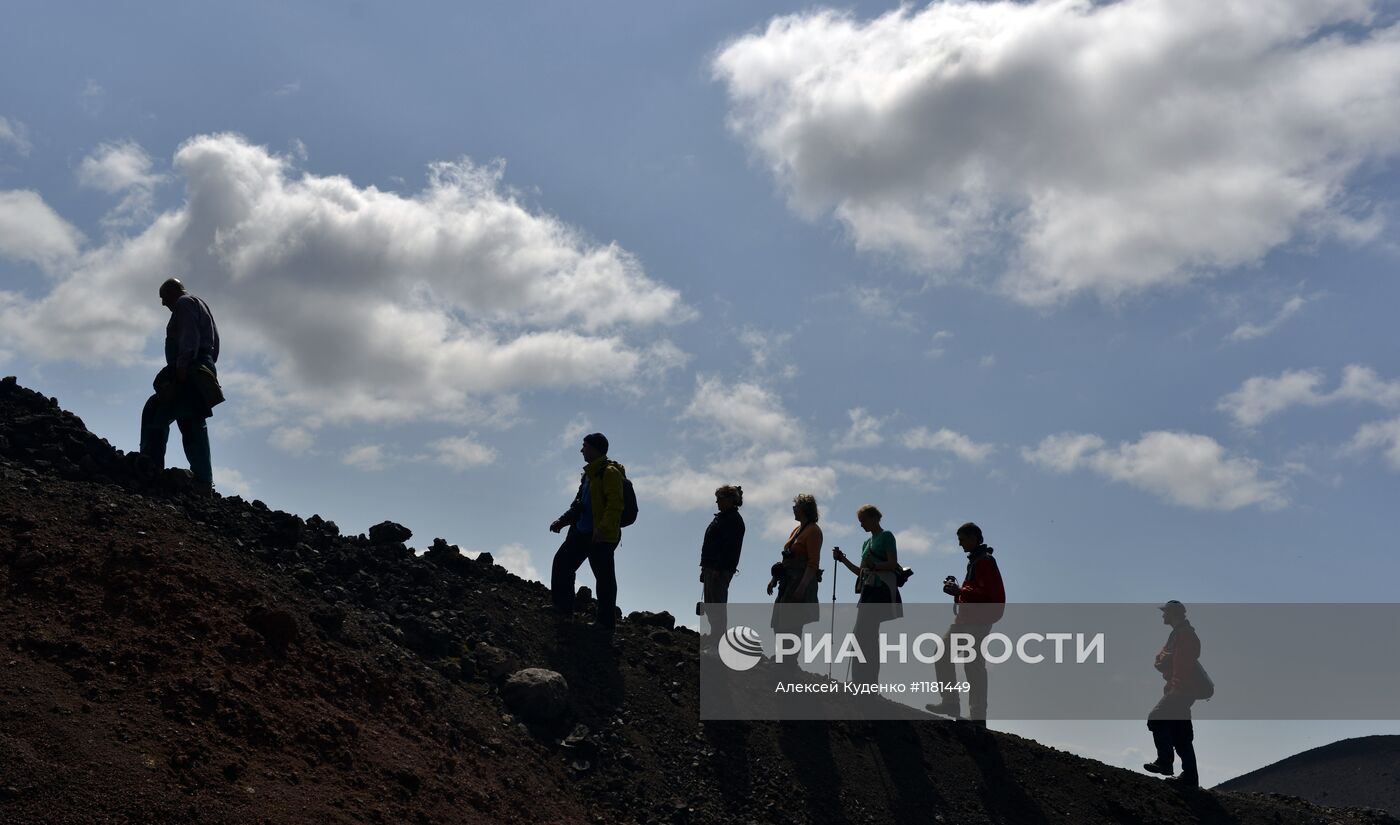 Работа вулканологов в районе БТТИ на Камчатке