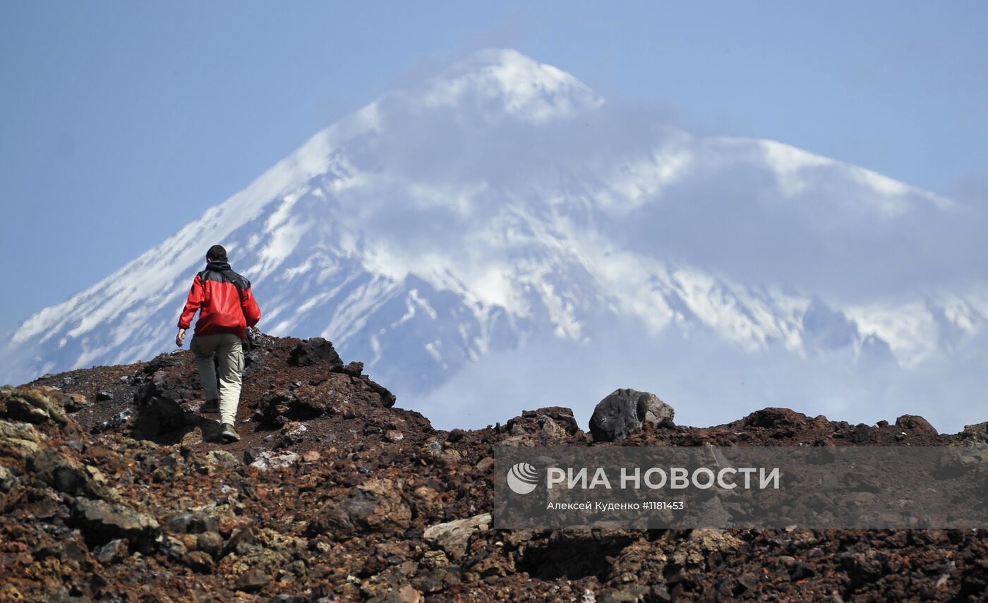 Работа вулканологов в районе БТТИ на Камчатке