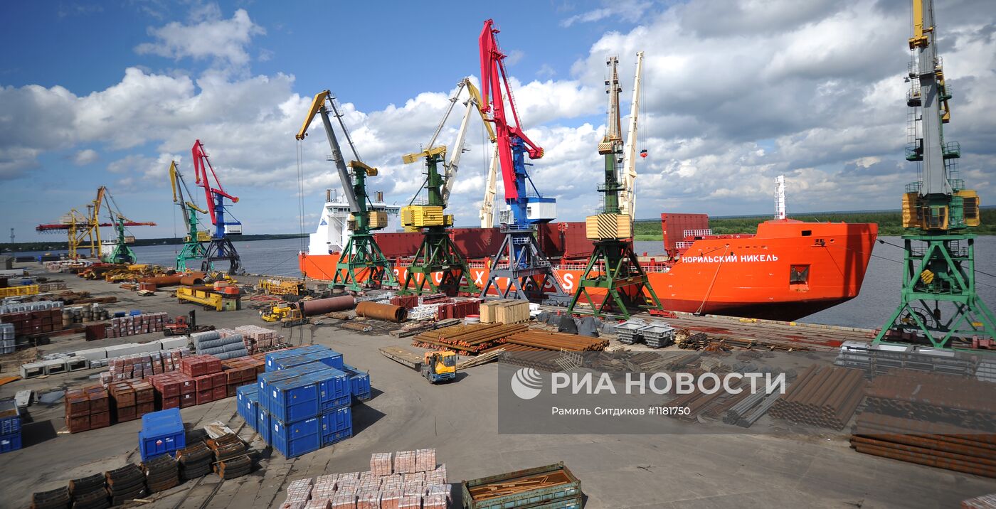 Работа Архангельского морского торгового порта