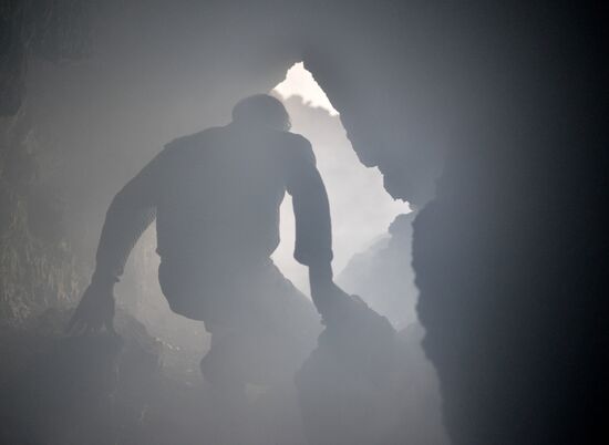 Работа вулканологов в районе БТТИ на Камчатке