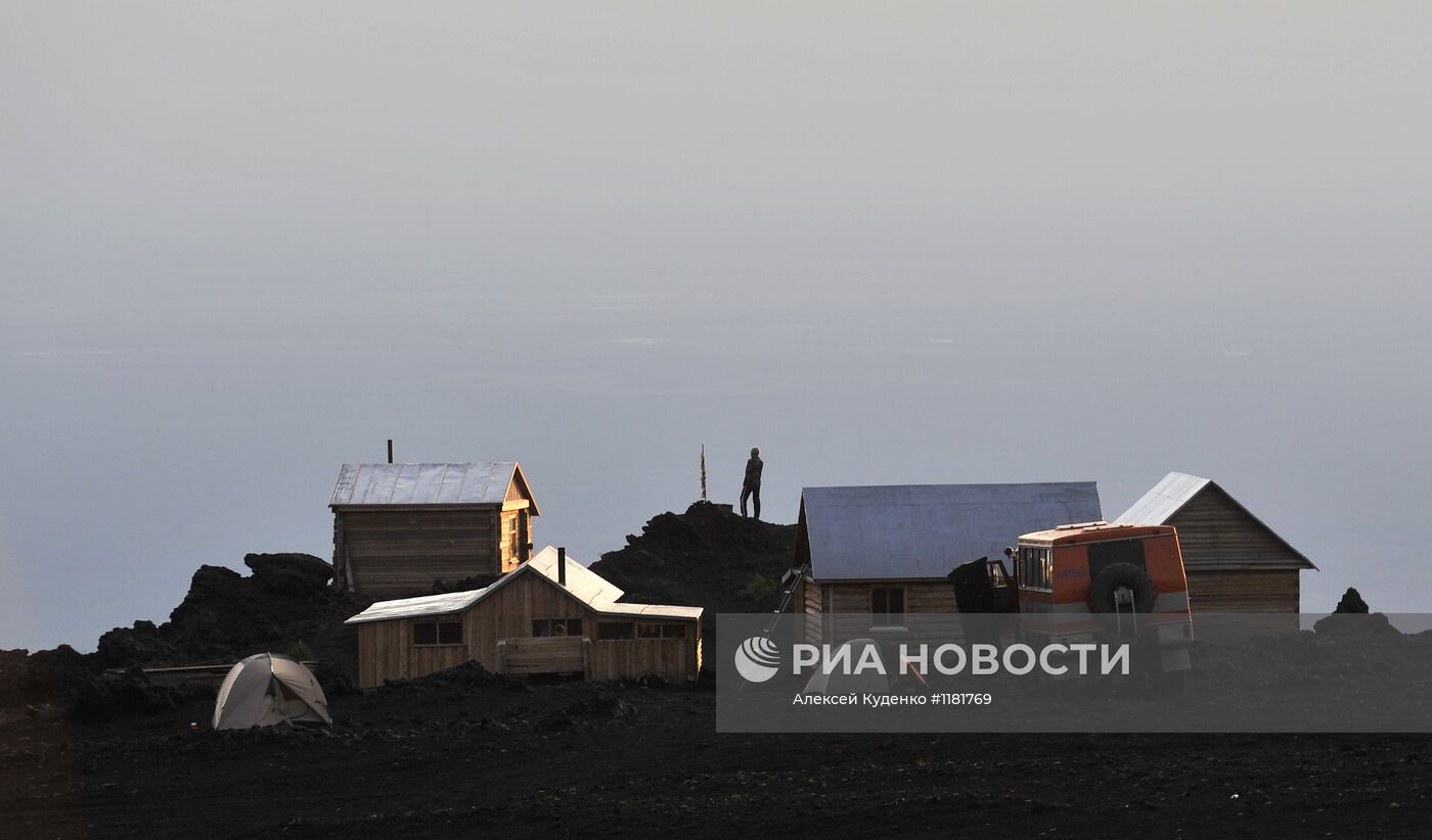 Работа вулканологов в районе БТТИ на Камчатке