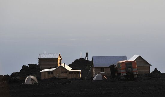 Работа вулканологов в районе БТТИ на Камчатке