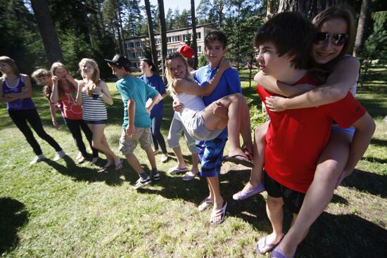 Работа детских летних лагерей в Ленинградской области