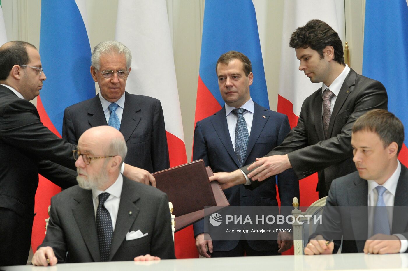 Переговоры Д.Медведева и М.Монти в Москве
