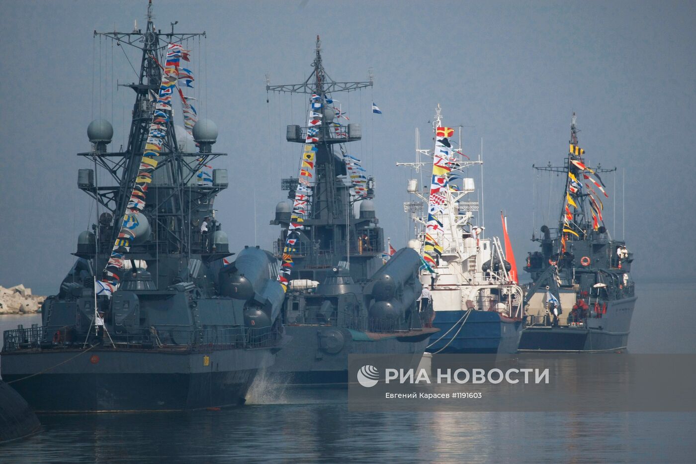 Репетиция военно-морского парада к Дню ВМФ в Балтийске