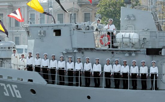 Генеральная репетиция парада к дню ВМФ в Санкт-Петербурге