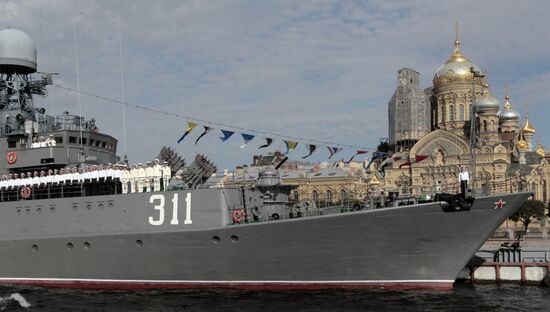 Генеральная репетиция парада к дню ВМФ в Санкт-Петербурге