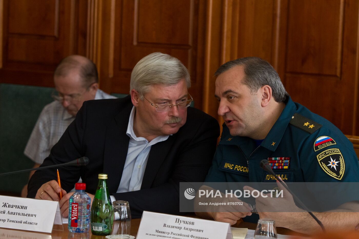 Глава МЧС провел заседание правительственной комиссии в Томске