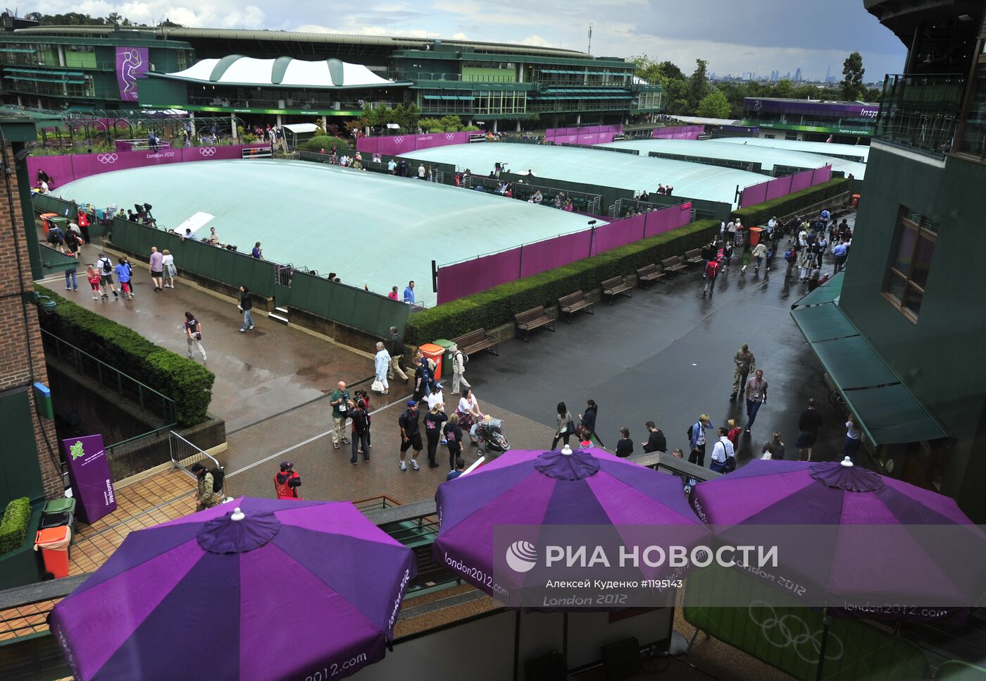 Матчи олимпийского турнира по теннису перенесены из-за дождя