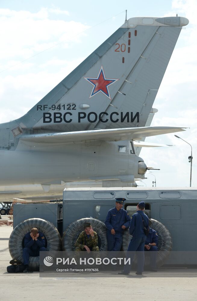 Летно-технический состав ВВС России на летном поле