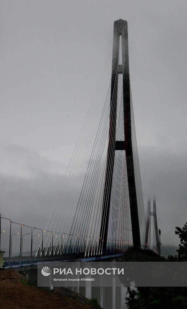 Открытие моста на остров Русский