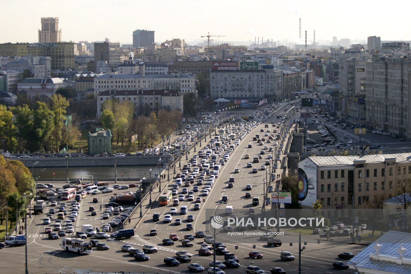 Вид Москвы с высоты птичьего полета, Большой Каменный мост