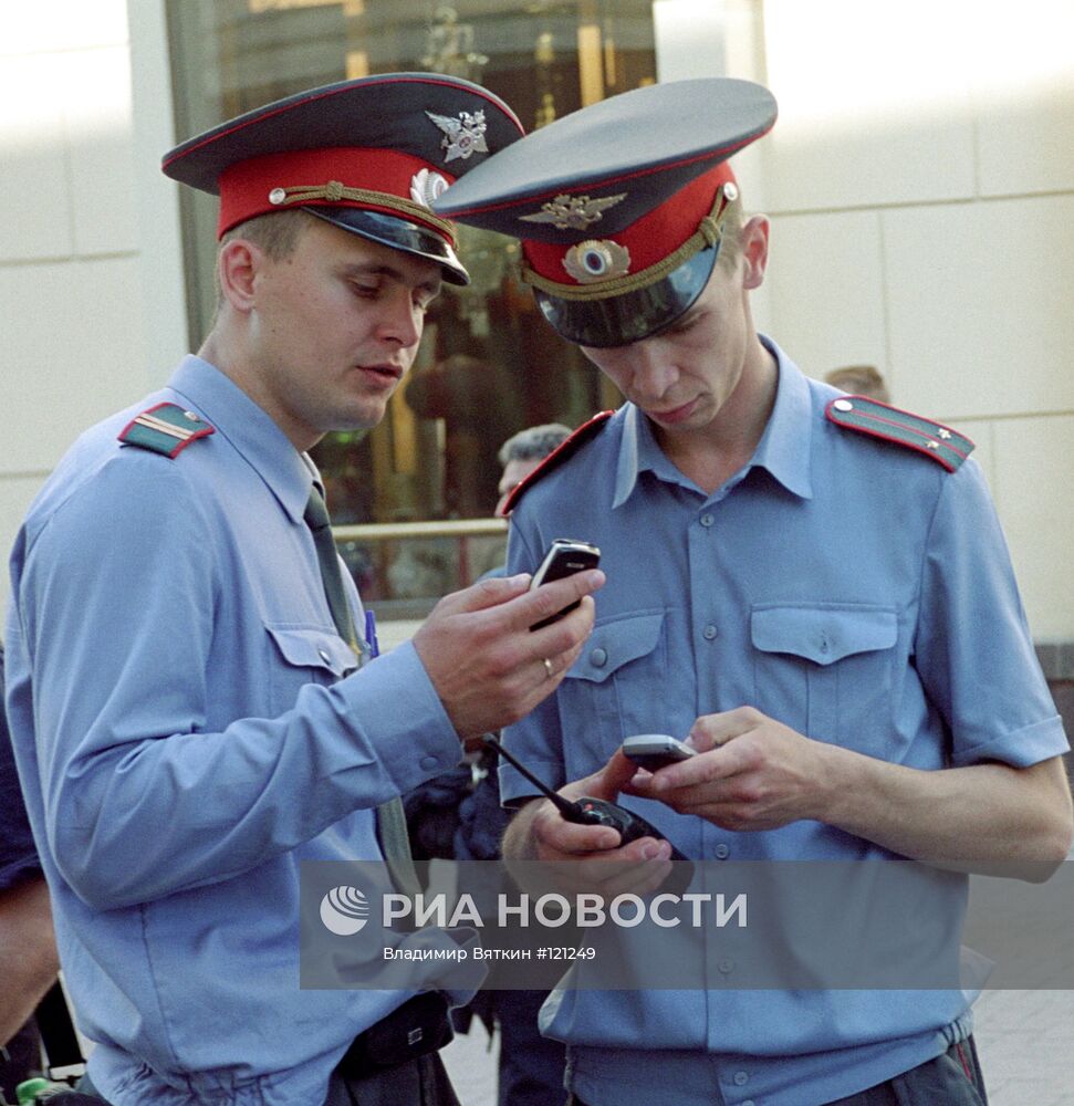Сотрудники правоохранительных органов Москвы