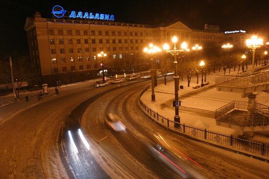 ПЛОЩАДЬ ЛЕНИНА ДОРОГА АВТОМОБИЛИ ФОНАРЬ