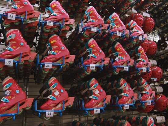 Роликовые коньки