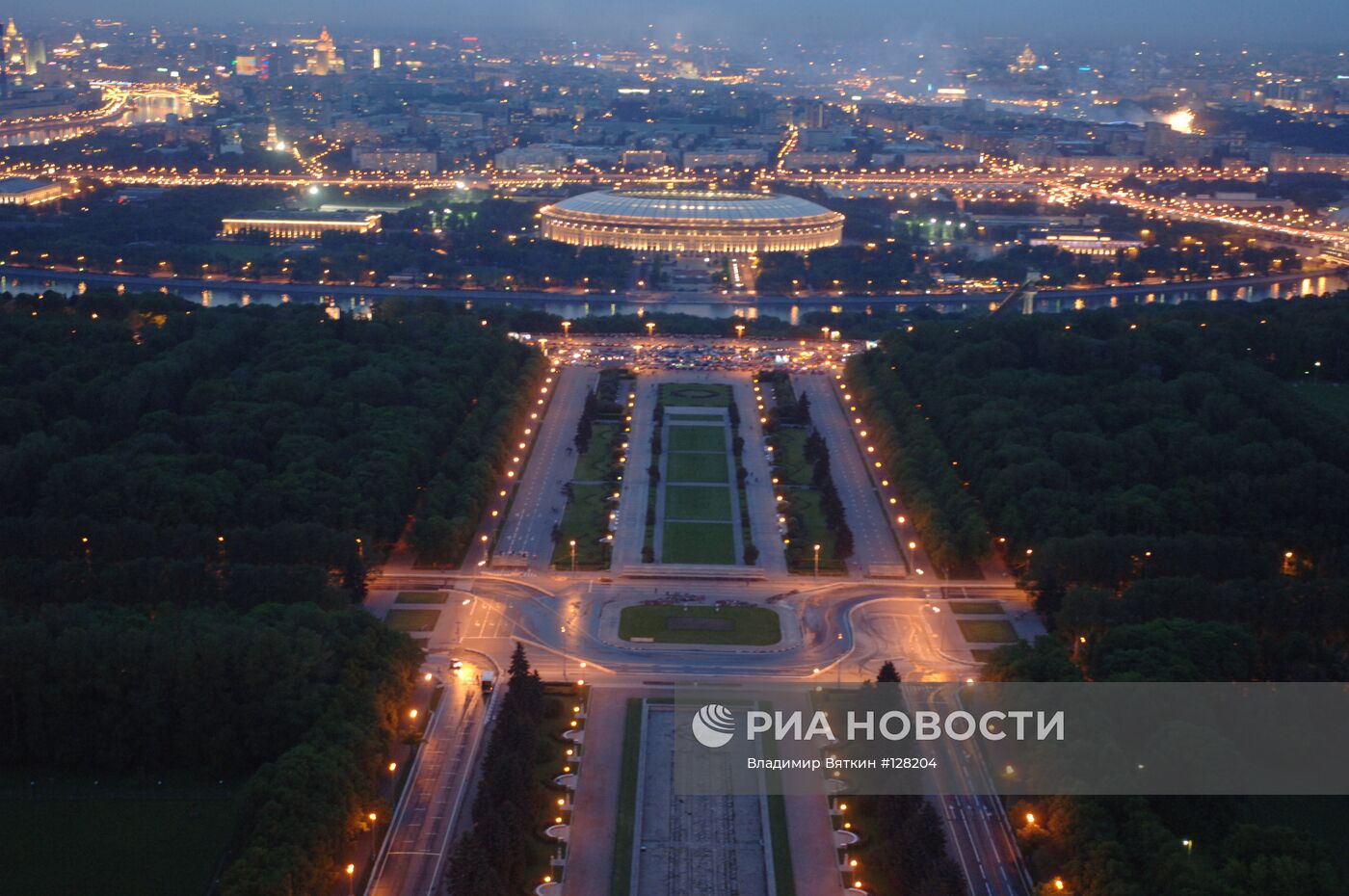 Вид Москвы с верхней точки главного здания МГУ