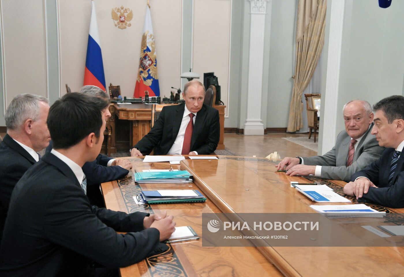 Встреча В.Путина с И.Дедовым в Ново-Огарево
