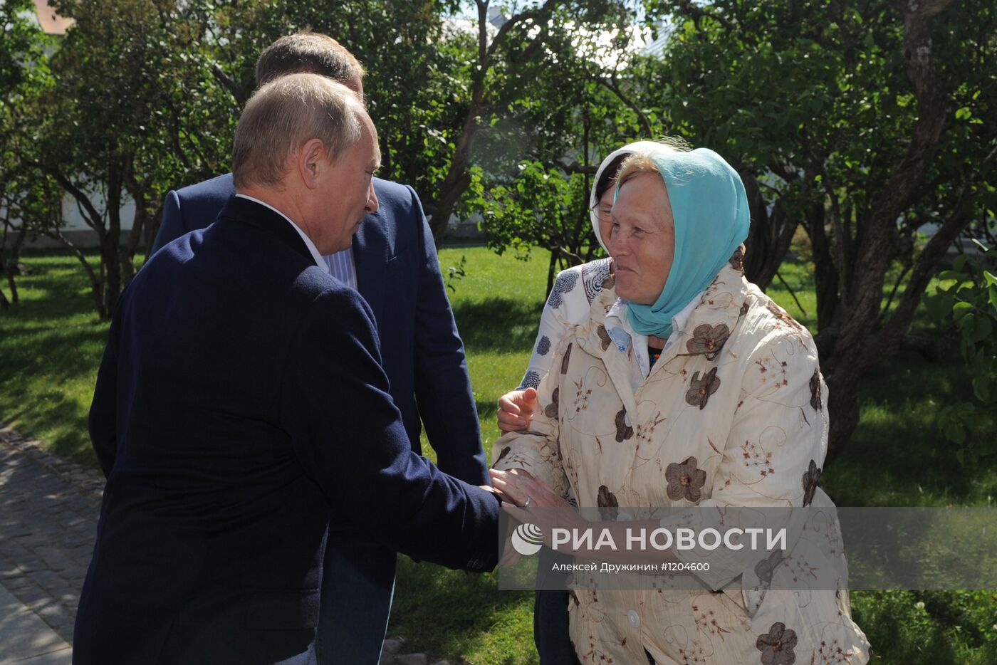 В.Путин провел заседание Попечительского совета РГО