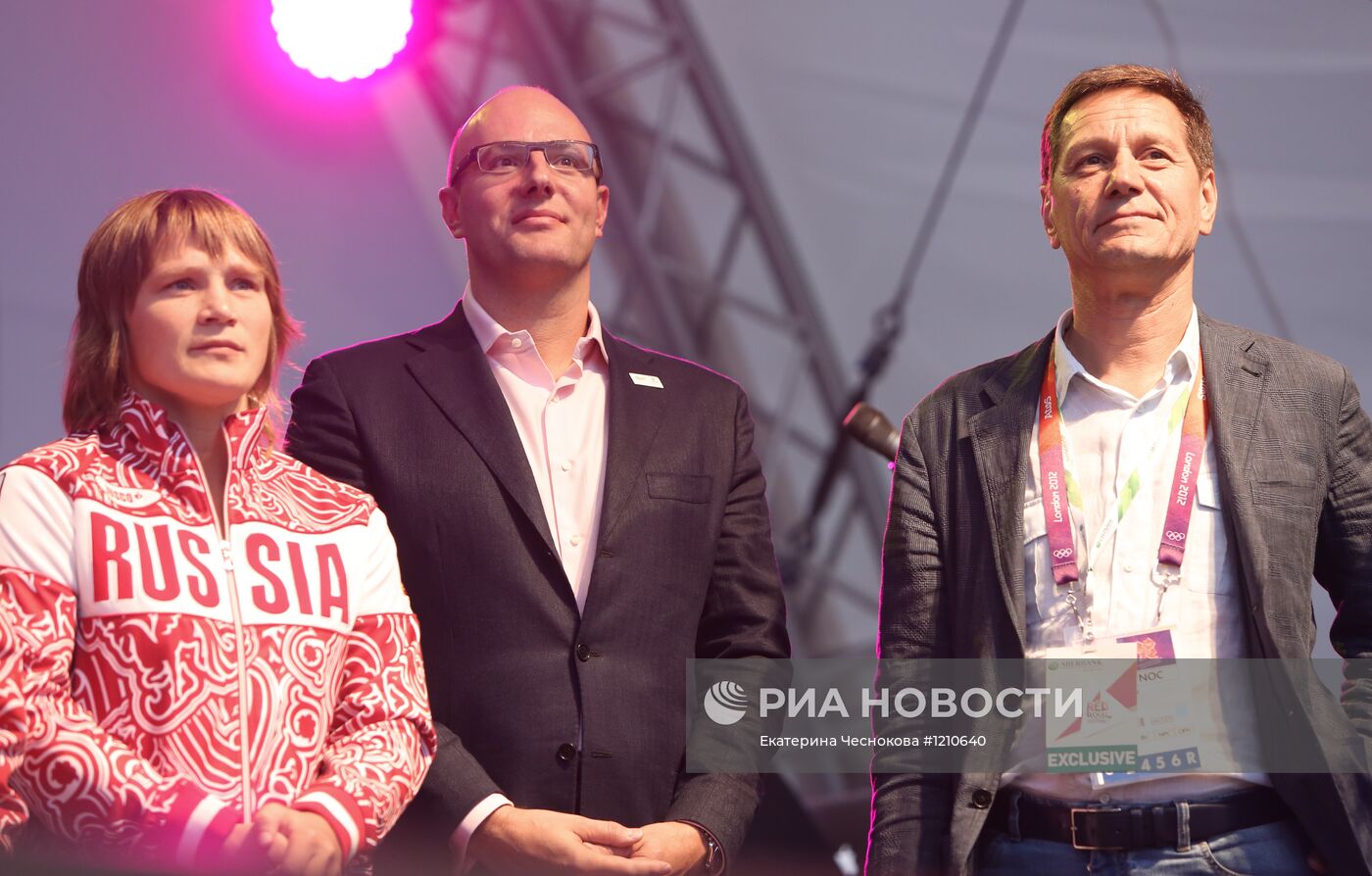 Чествование олимпийских призеров в Russia Park в Лондоне