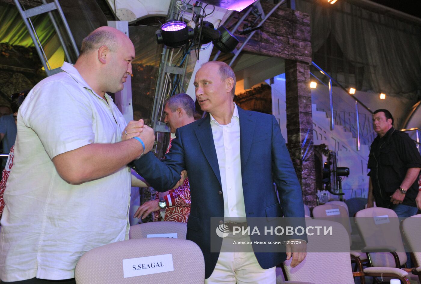В.Путин на первом чемпионате РФ по смешанным боевым искусствам