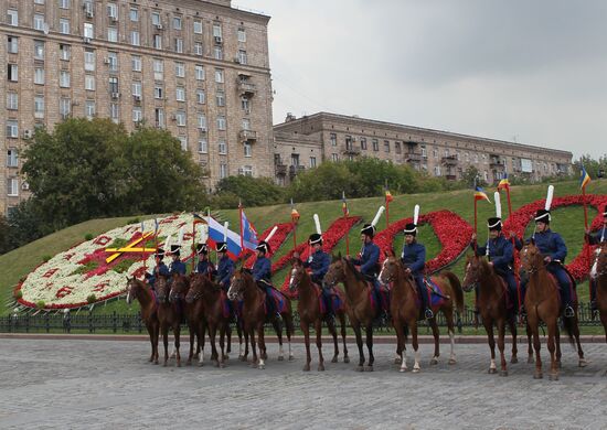 Старт конного похода Москва - Париж
