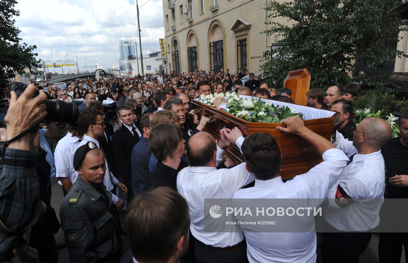Прощание с режиссером Петром Фоменко