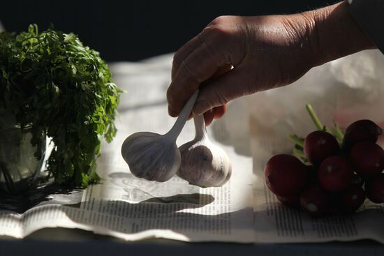 Уличная торговля в Великом Новгороде