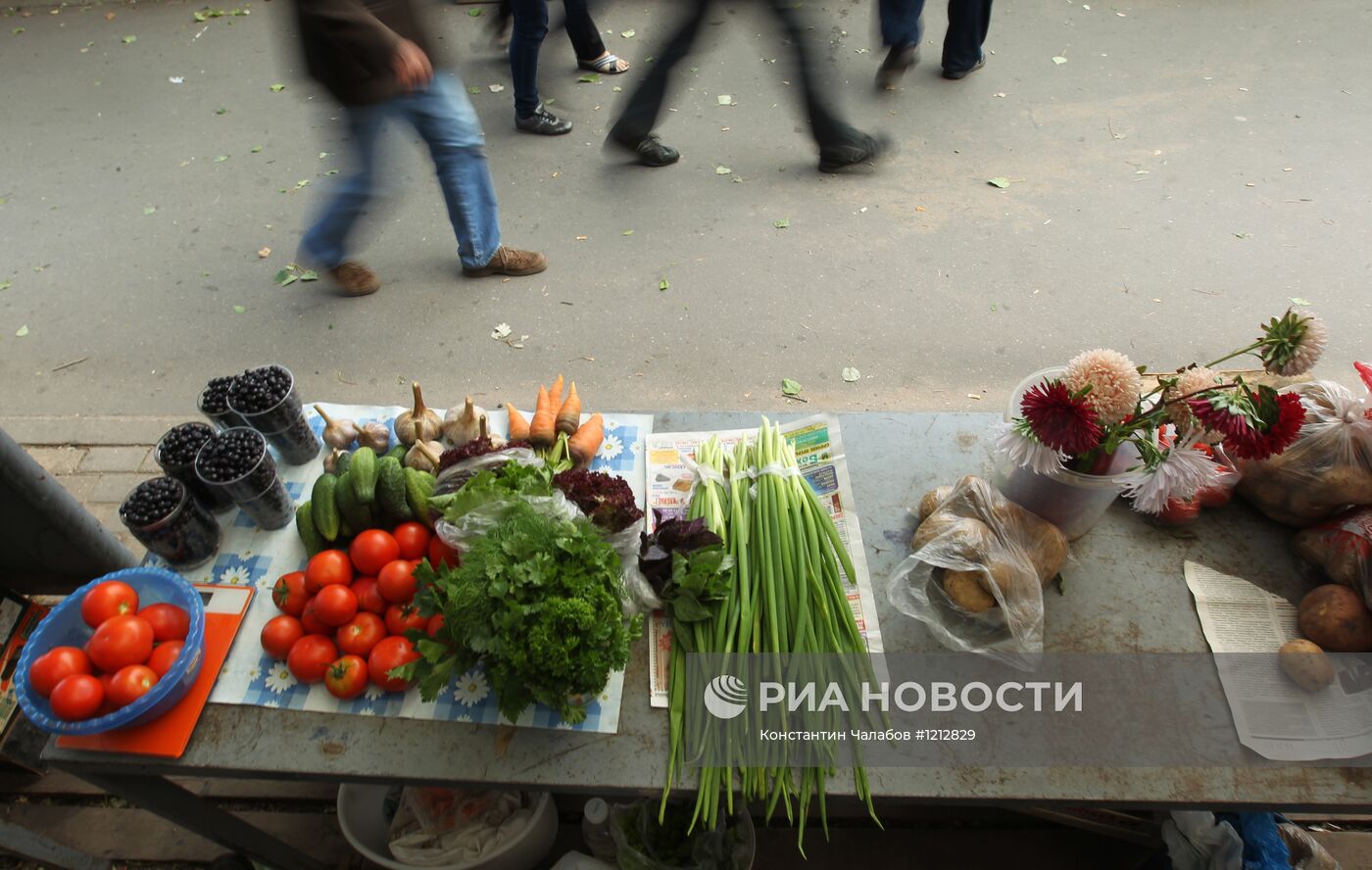 Уличная торговля в Великом Новгороде