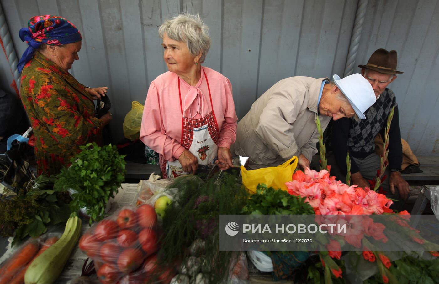 Уличная торговля в Великом Новгороде