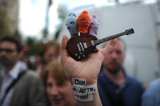 Акция в поддержку участниц группы Pussy Riot в Москве