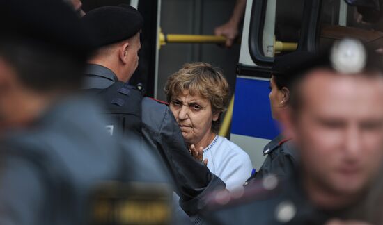 Акция в поддержку участниц панк-группы Pussy Riot в Москве