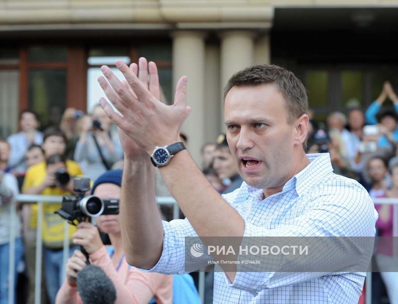 Акция в поддержку участниц группы Pussy Riot в Москве