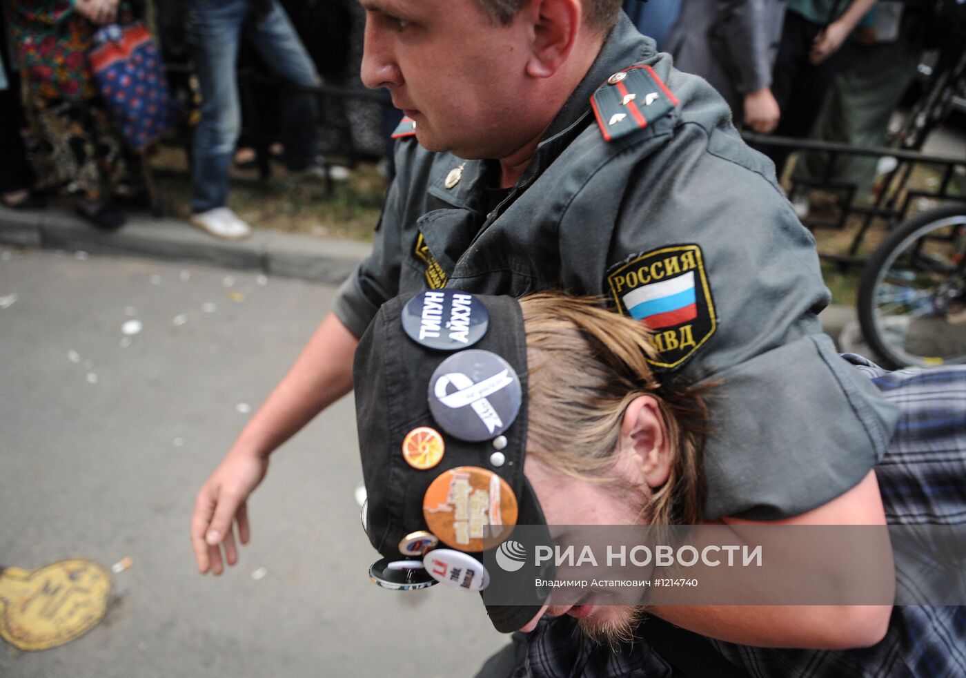 Акция в поддержку участниц группы Pussy Riot в Москве