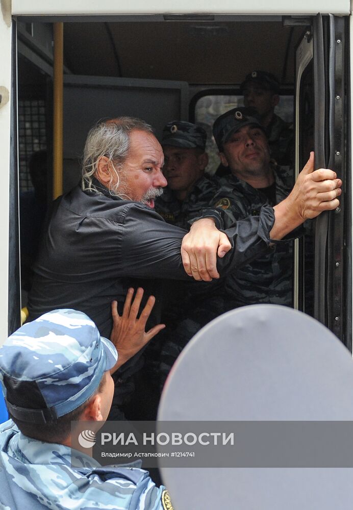 Акция в поддержку участниц группы Pussy Riot в Москве