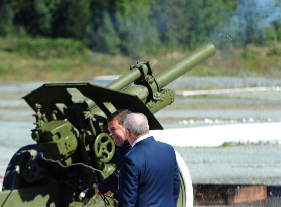 Международная выставка "Оборона и защита-2012"