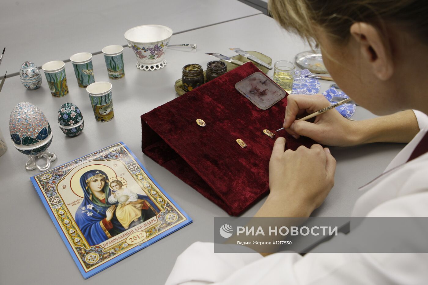 Работа ювелирной компании "Русские самоцветы"