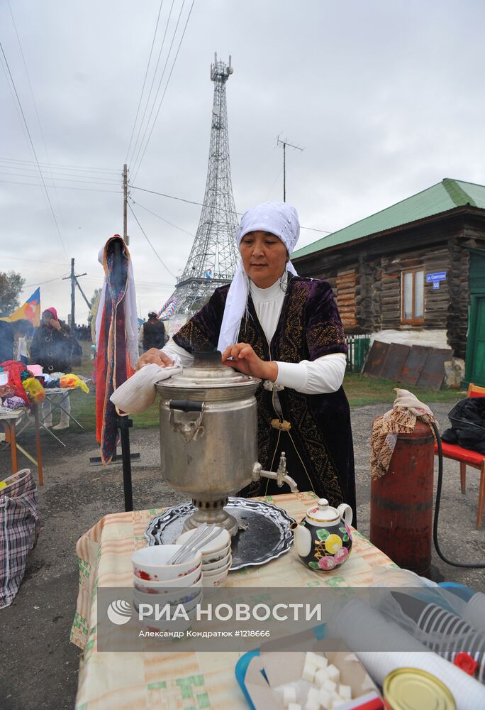 Праздник "Во славу отечества Российского" в селе Париж