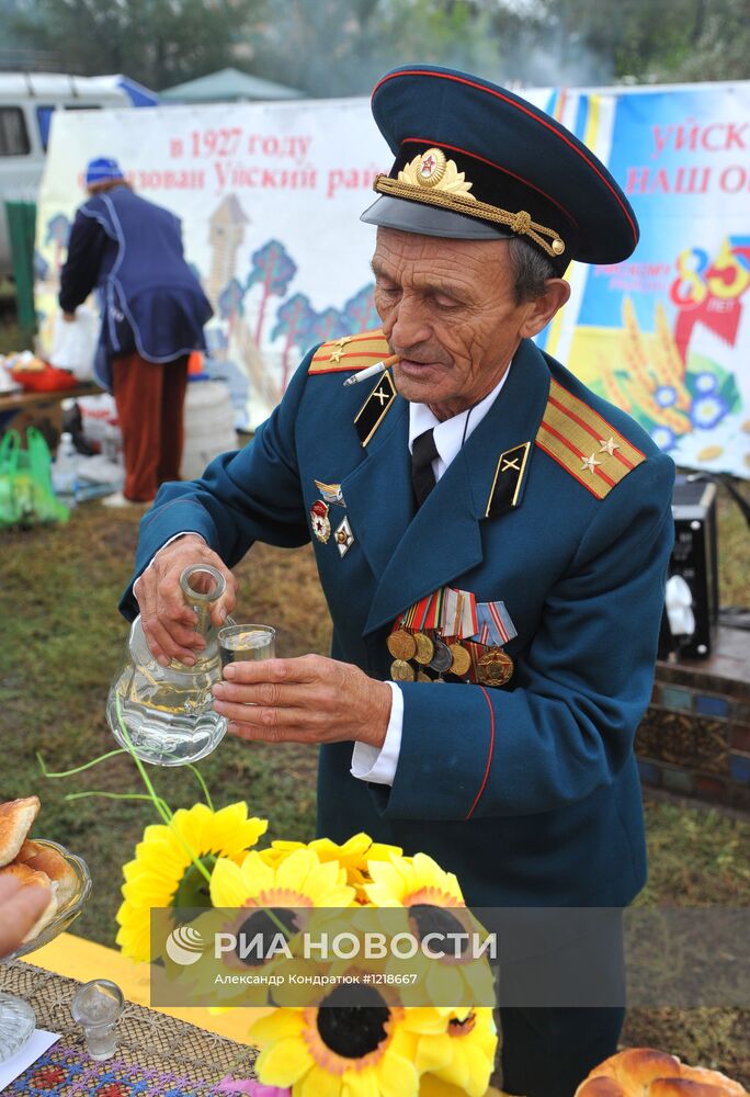Праздник "Во славу отечества Российского" в селе Париж