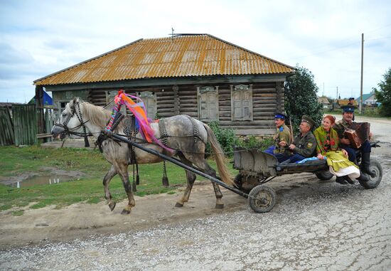 Праздник "Во славу отечества Российского" в селе Париж