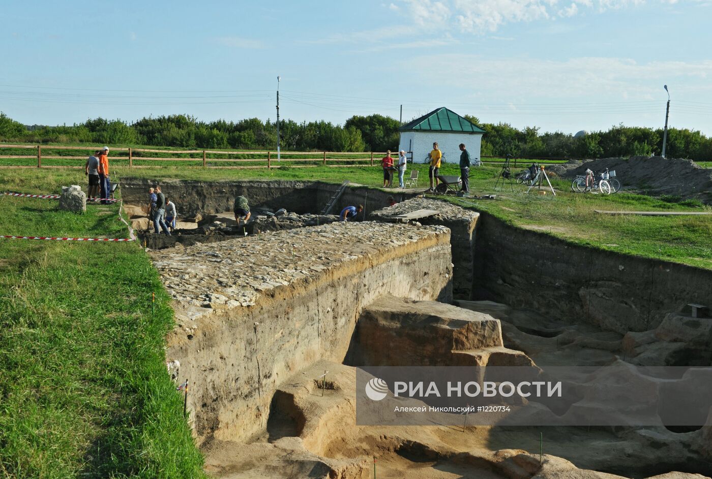Археологические раскопки в древнем города Болгар в Татарстане