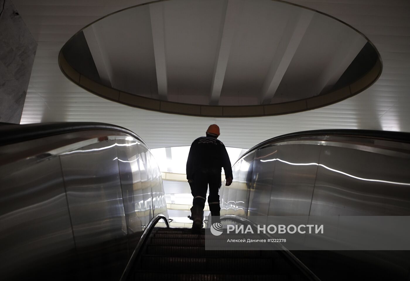 Строительство станций метро "Международная" и "Бухарестская"
