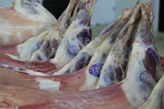 Контроль качества мяса на Центральном рынке Новосибирска