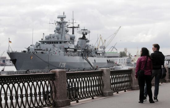 Прибытие фрегата ВМС Германии "Мекленбург" в Санкт-Петербург