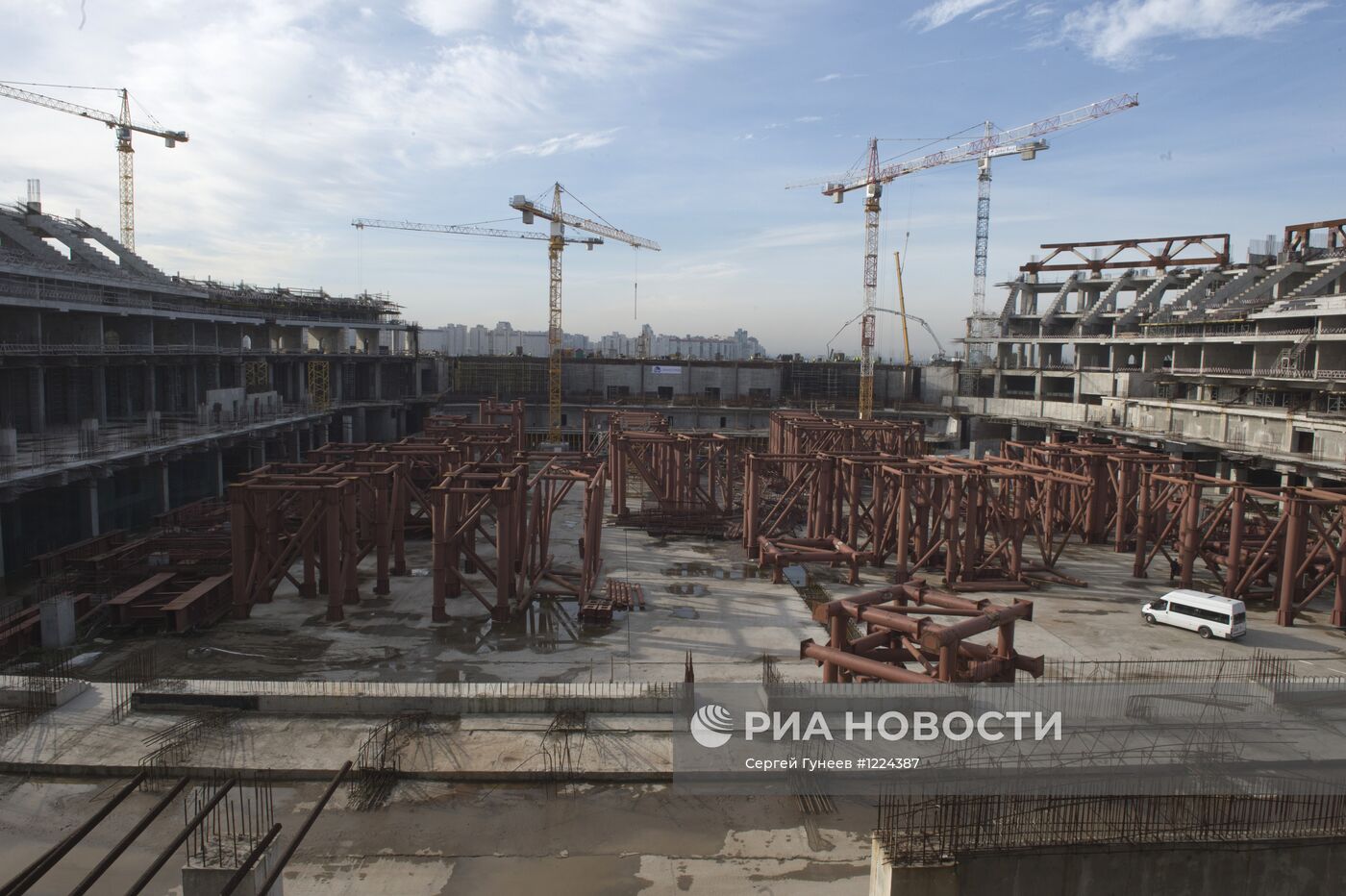 Строящийся стадион "Зенит-Арена" в Санкт-Петербурге