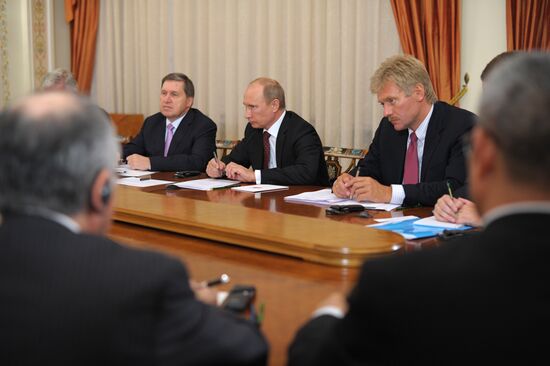 Встреча В.Путина с руководителями профсоюзных центров экономик
