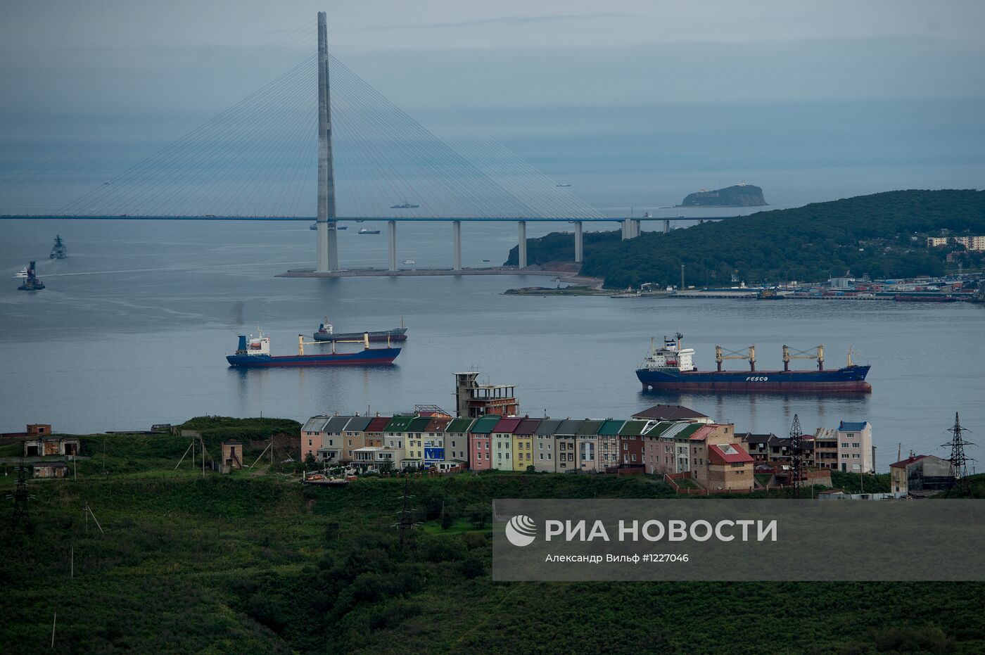 Виды Владивостока и острова Русский