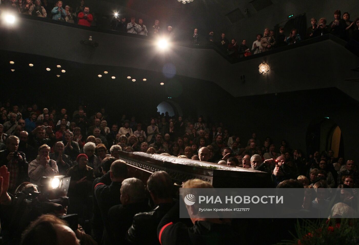 Прощание с актером Игорем Квашой